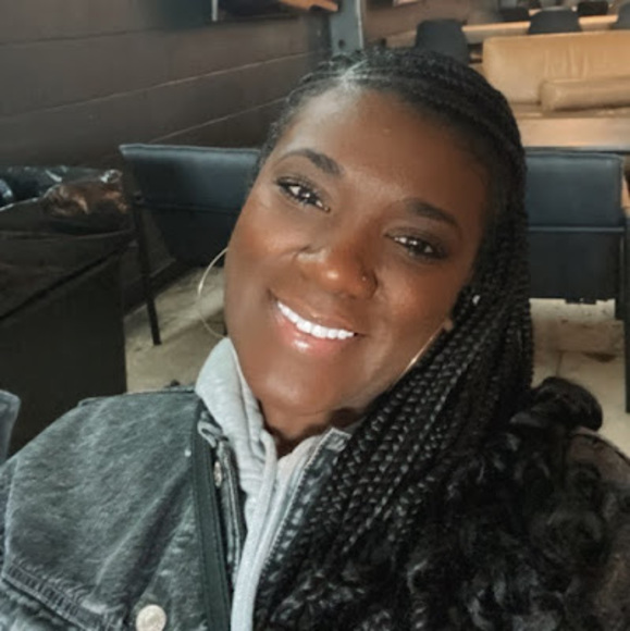 Meet your Posher, Alicia - Picture 1 of 1